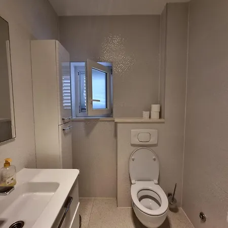 Bonbon 1 Biograd Na Moru