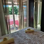 Bonbon 1 * بيوغْغاد نا موغو