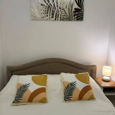 Apartment Bonbon 1 *