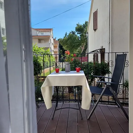 Apartment Bonbon 1