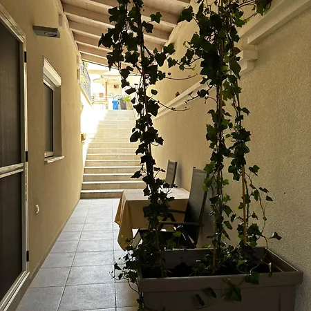 Apartment Bonbon 1