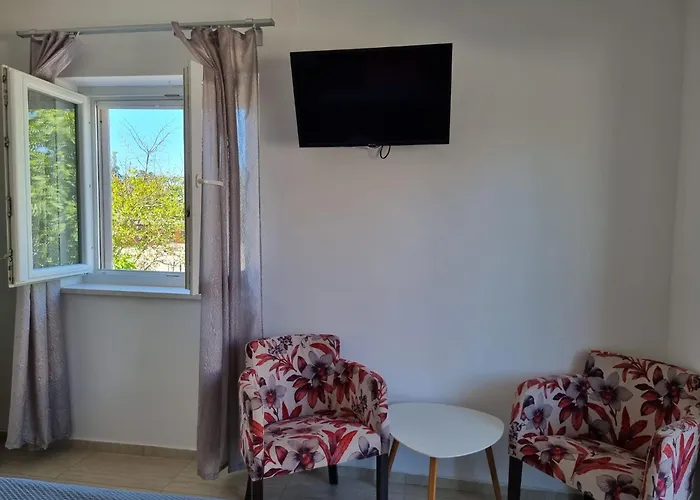 Bonbon 1 * بيوغْغاد نا موغو